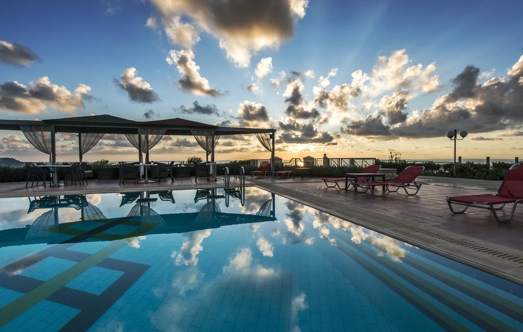 Enastron Villas คิปปาริสเซีย ภายนอก รูปภาพ